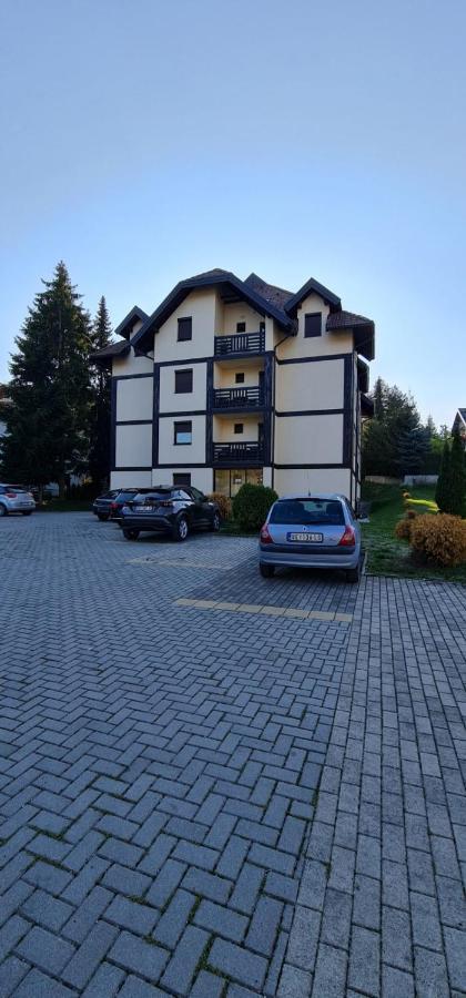 Pikolo Apartment *
